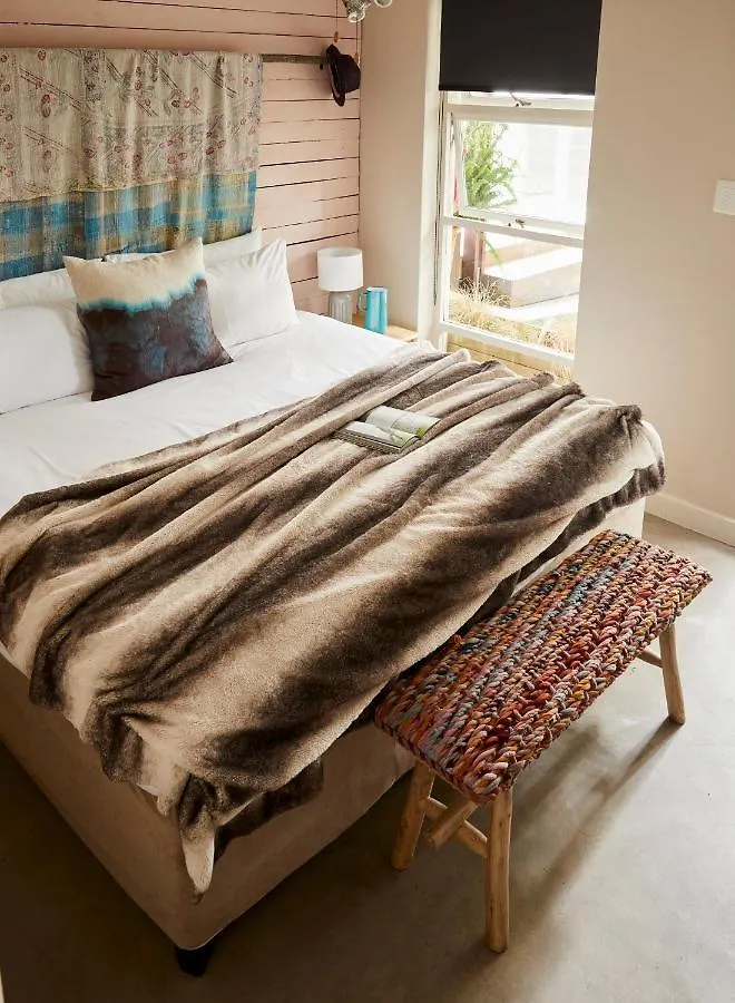 The Big - Luxury Backpackers Hostel Cape Town South Africa